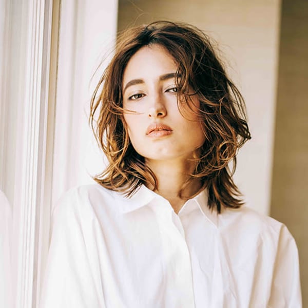 大人女子のレイヤースタイル