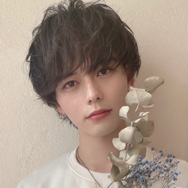 儚げニュアンスパーマ。淡く透けるカラー