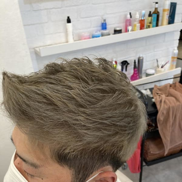 ベージュ×ジェットモヒカン