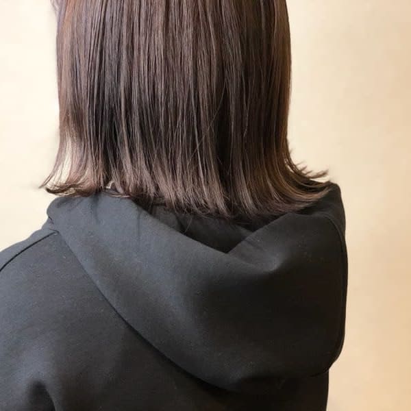 切りっぱなしボブ　ラベンダーアッシュ