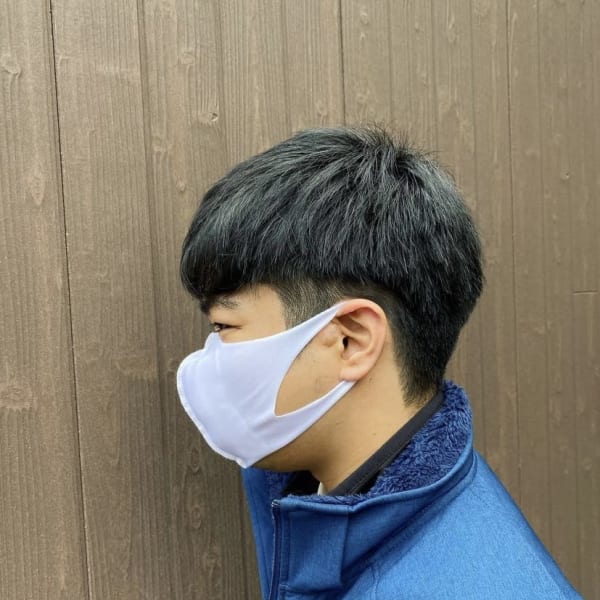 ツーブロック刈り上げマッシュスタイル