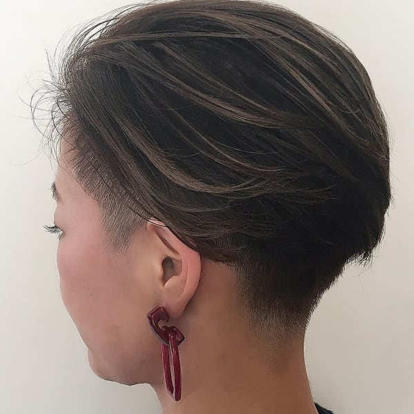 ショートグレイベージュハイライト