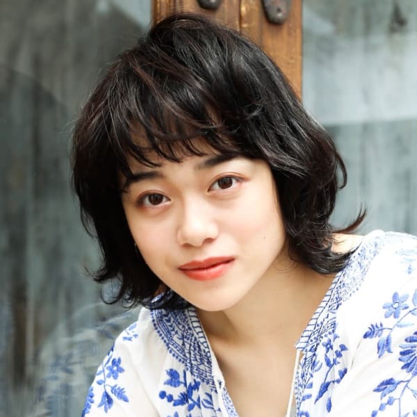 ウルフ系ショート×外ハネ