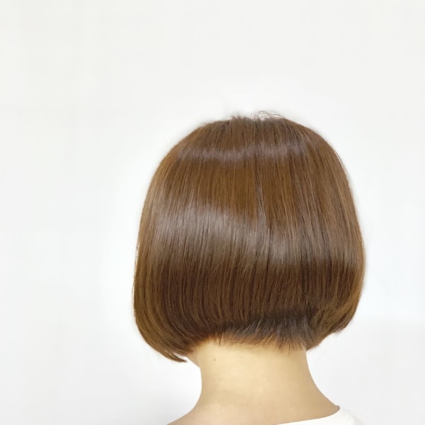 前下がりショート/ショート/小顔スタイル/ベージュ/40代