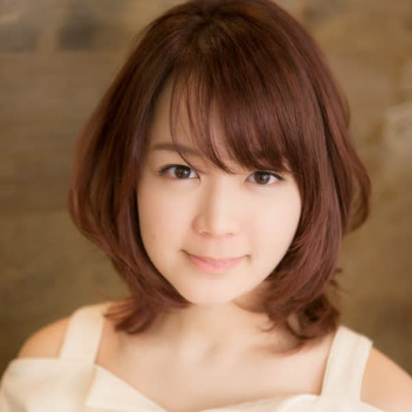 大人かわいい 小顔 斜めバング ハニーヘア|Aman hair-e 吉祥寺東口店 アマンヘアーイースト