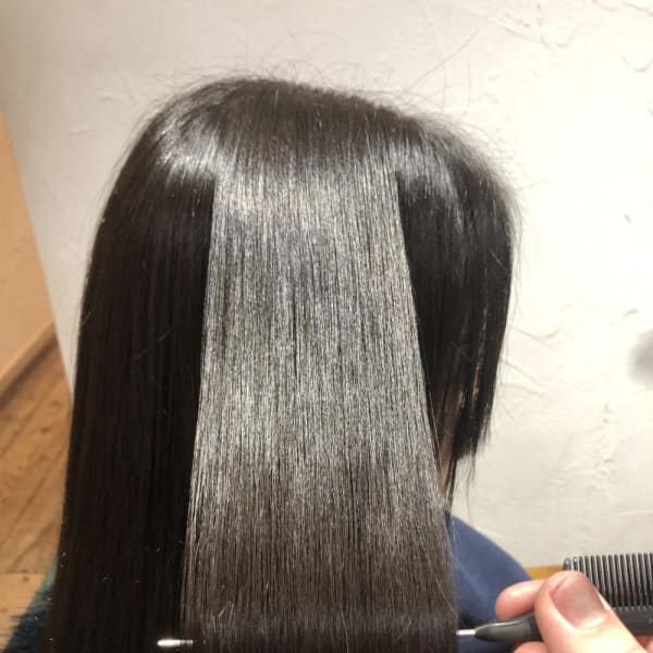 酸性縮毛矯正|女性専用髪質改善酸性縮毛矯正専門店LIRA