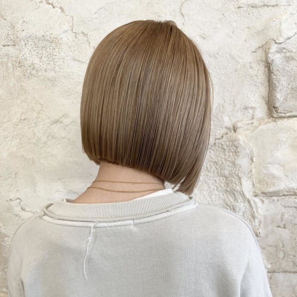 ミニボブ・ホワイトベージュ系カラー