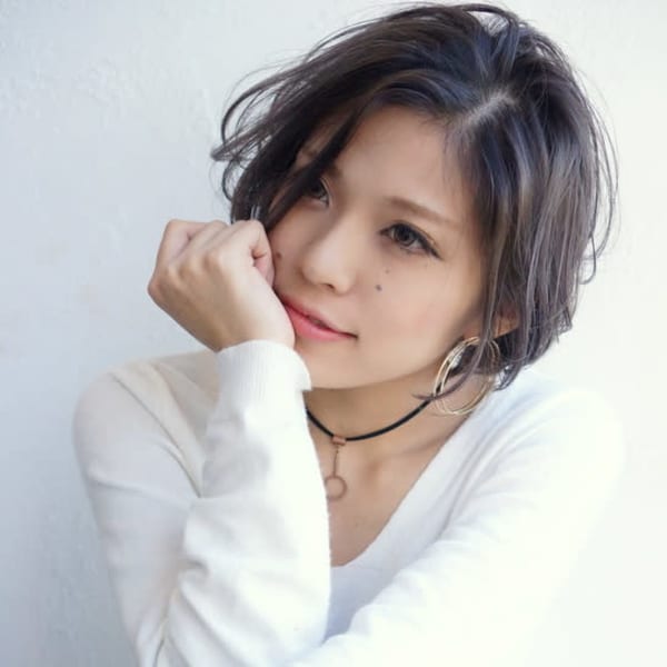 Rumor×外国人ショートボブ「グレージュハイライトカラー」