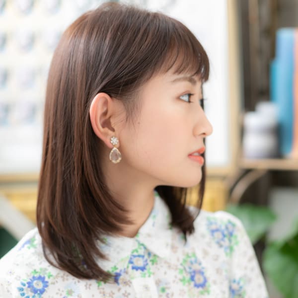 黒髪も◎大人かわいいオン眉ナチュラルミディ ダークアッシュ