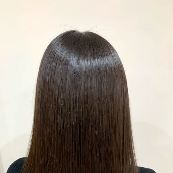 美髪ミディアムロングヘアー