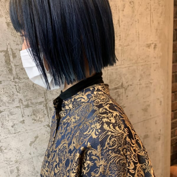 ブルーブラック