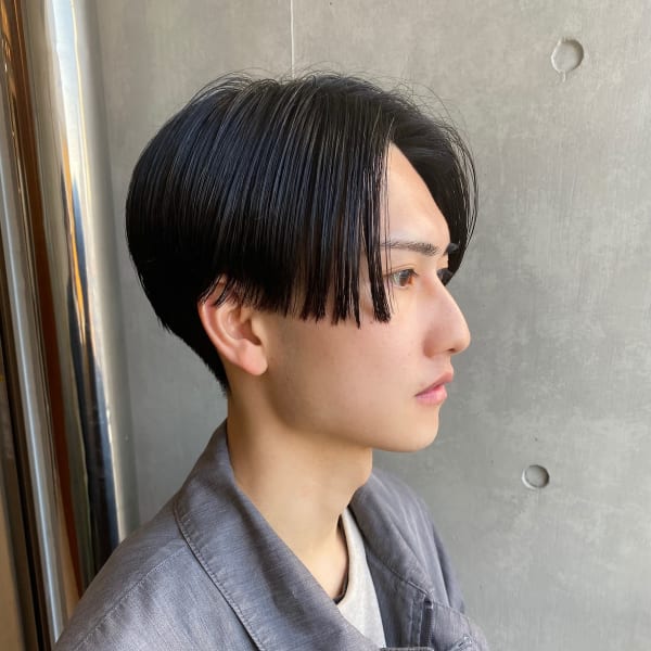 前下がりトランクスヘア