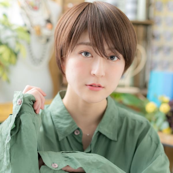 斜めバングアースカラー小顔ショートウルフ　クールショート