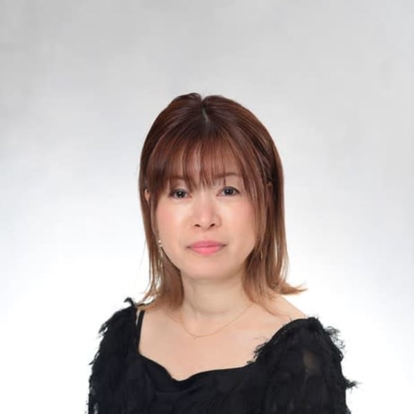 HAIR & MAKE EARTH 銀座店【ヘアメイクアース ギンザテン】のスタッフ紹介。知念 香