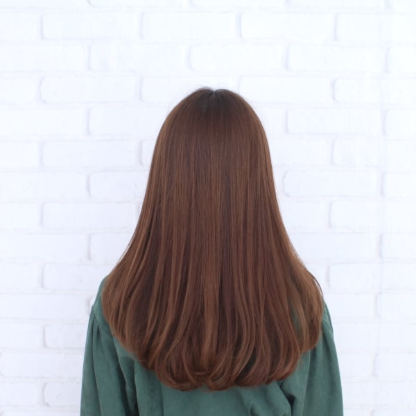 大人のツヤ髪、毛先のまとまり抜群の内巻きロング