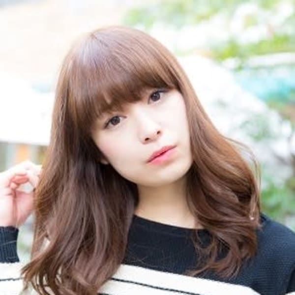 髪本来の美しさを奏でる　大人なアムール巻き髪|Ria cherim