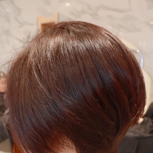 首が綺麗に長く見えるボブスタイル