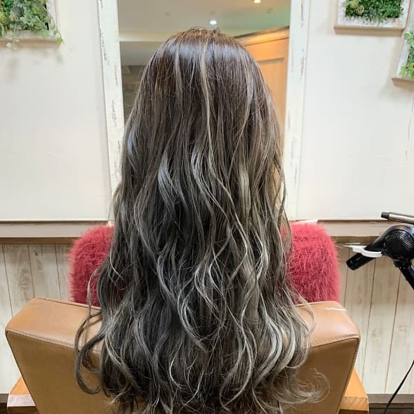 オススメ順 ストリート ストレート アッシュ ブラウン ロングの髪型 ヘアスタイル 楽天ビューティ