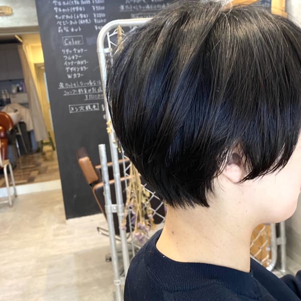 黒髪ショートスタイル
