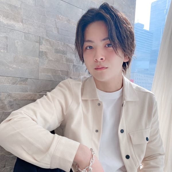 韓国風センターパート サイドグラデーション|La Bless なんばスカイオ《髪質改善/ヘッドスパ/美髪》南海難波駅直結