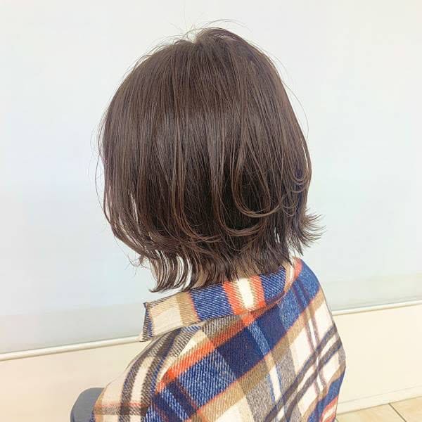 外ハネ/無造作/ミディアム/くせ毛風/30代40代/