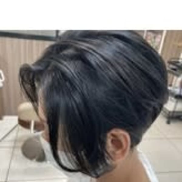 襟足スッキリ前下がりショート(刈り上げバージョン)