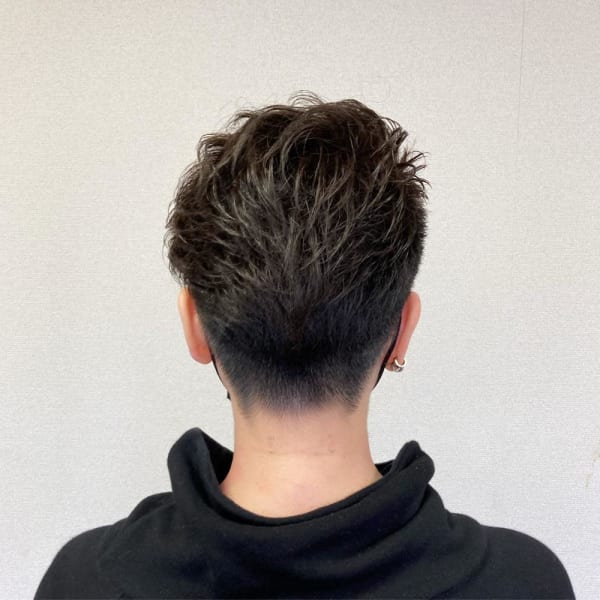 刈り上げショートスタイル