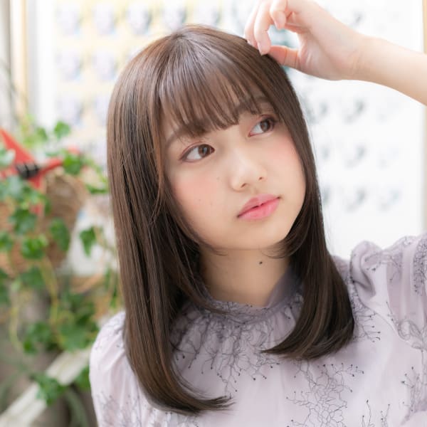 黒髪ローライトが大人かわいい小顔ワンカール　ショコラグレージ