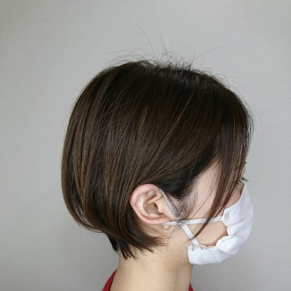 耳にかけても可愛い大人ショートヘア