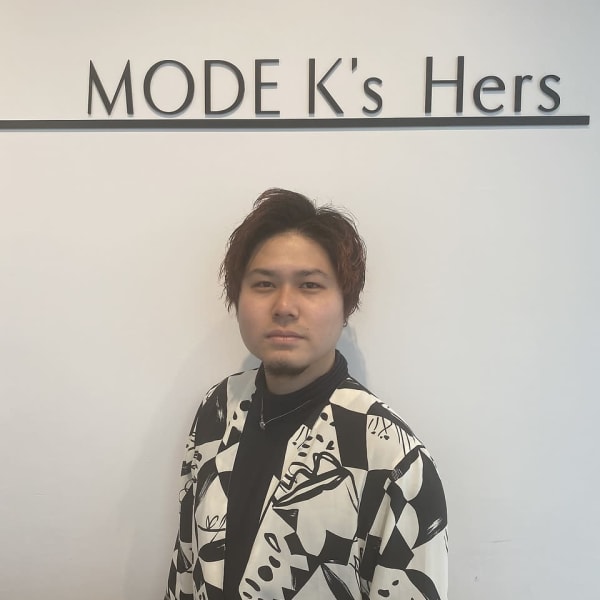 MODE K's Hers 高槻店【モードケイズ ハーズ】のスタッフ紹介。秋田和輝