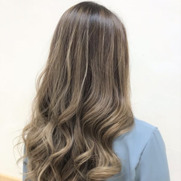 オススメ順 エレガント グラデーション ブラウン ベージュ ロングの髪型 ヘアスタイル 楽天ビューティ
