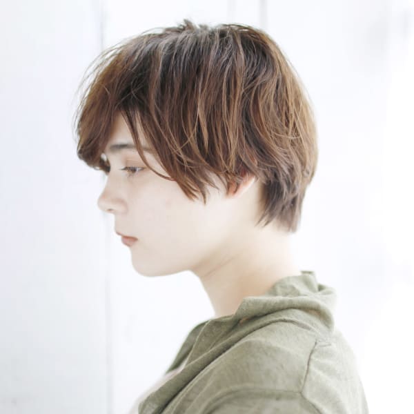 20代30代40代　記憶に残る小顔ショート【烏丸】