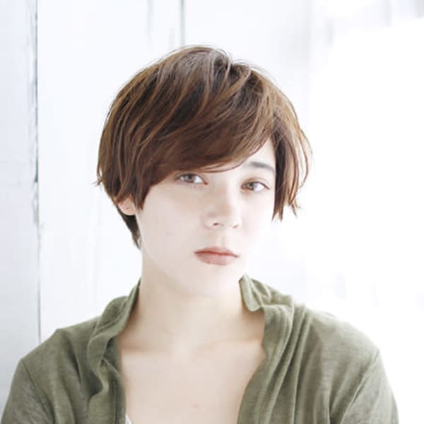 20代30代40代　記憶に残る小顔ショート【烏丸】