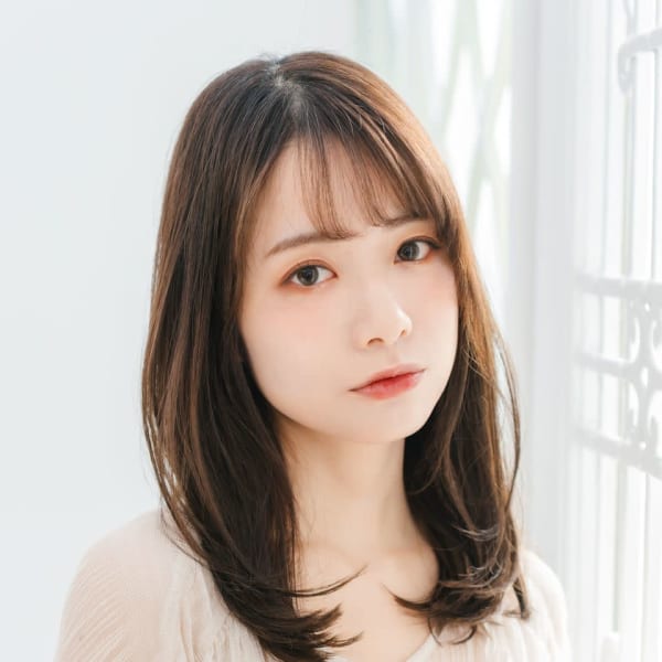 フェミニンワンカールセミロング