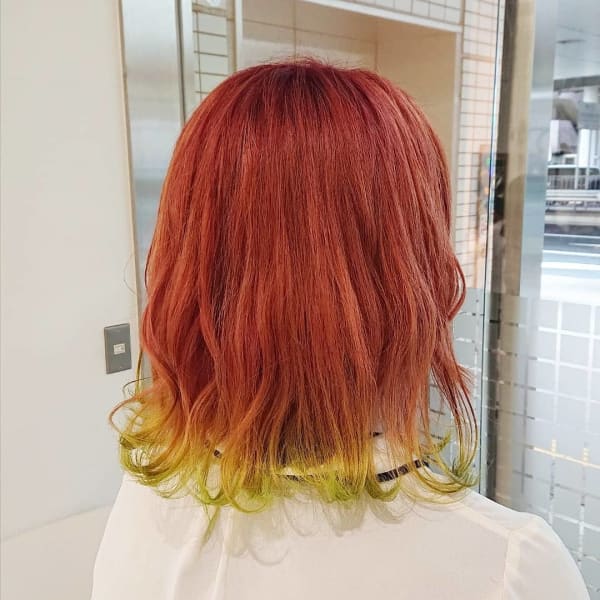 ペールピンク×ネオングリーン