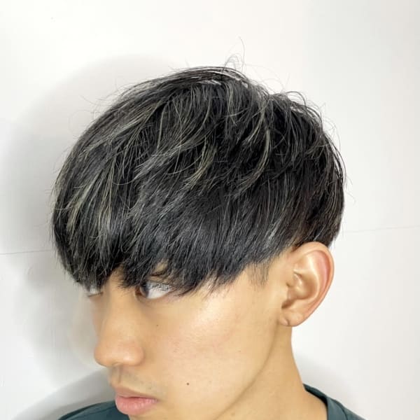 ホワイトメッシュと前下がり