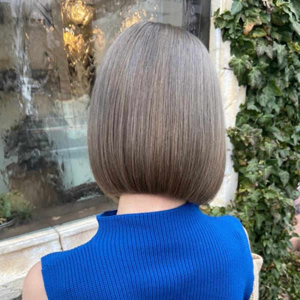 ミニボブとシルバーグレー  