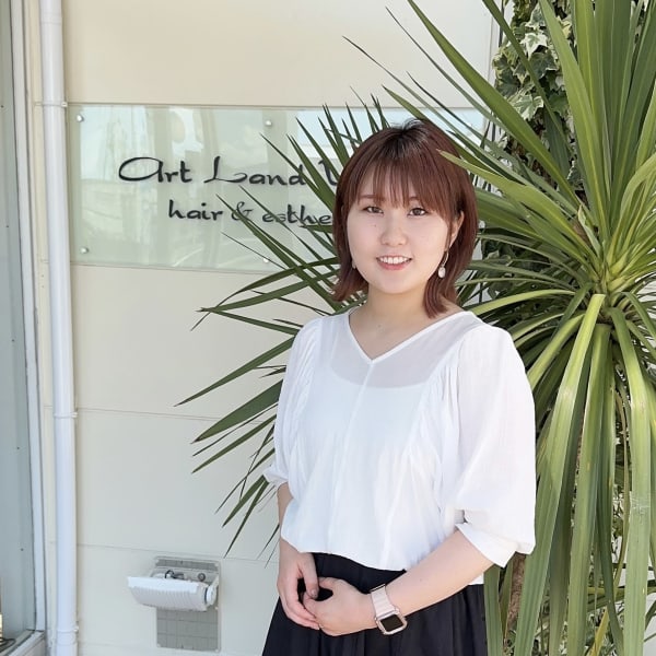 小川恵美 Art Land U Jin Hair Esthetic アートランドユージン ヘアー アンド エステティック のスタッフ 美容院 美容室を予約するなら楽天ビューティ