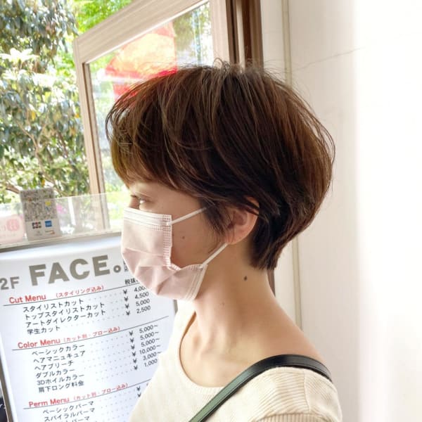 大人耳掛けマッシュショート