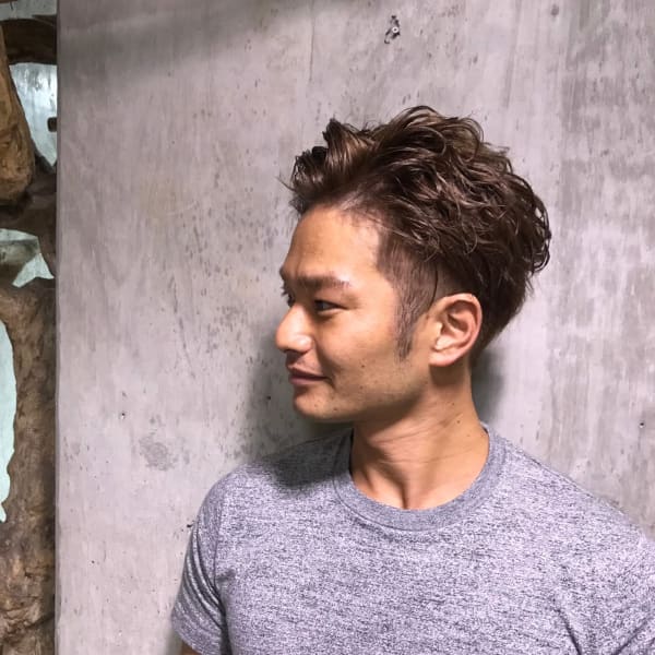 ツーブロック/サイドパート/フェードカット/ニュアンスマッ