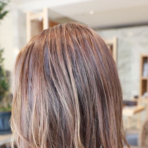 ベージュ系ハイライトカラー