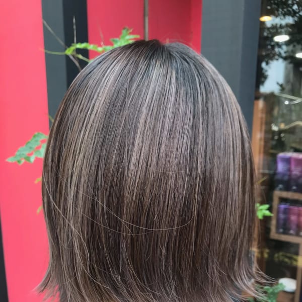 切りっぱなしショートボブ