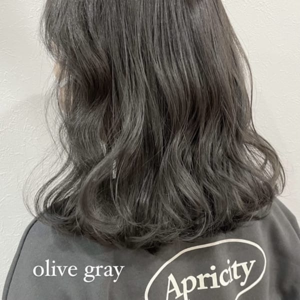 オリーブグレー*透明感満載