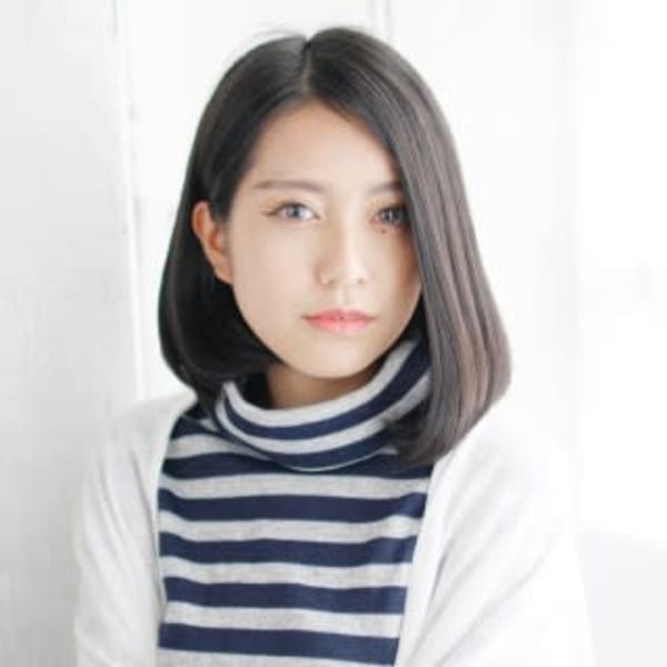 クールなストレートボブスタイル