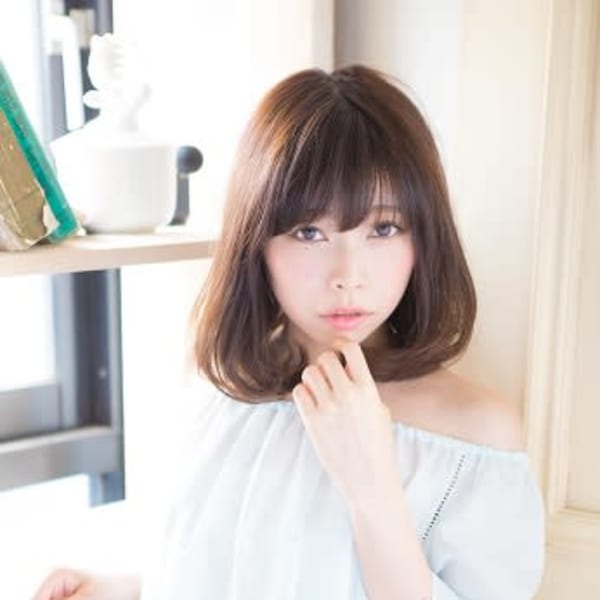 エアリーカールで大人かわいいボブ