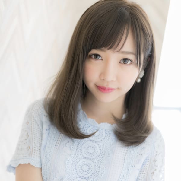 【エレガントな小顔ミディ】まとまるなめらかストレート♪