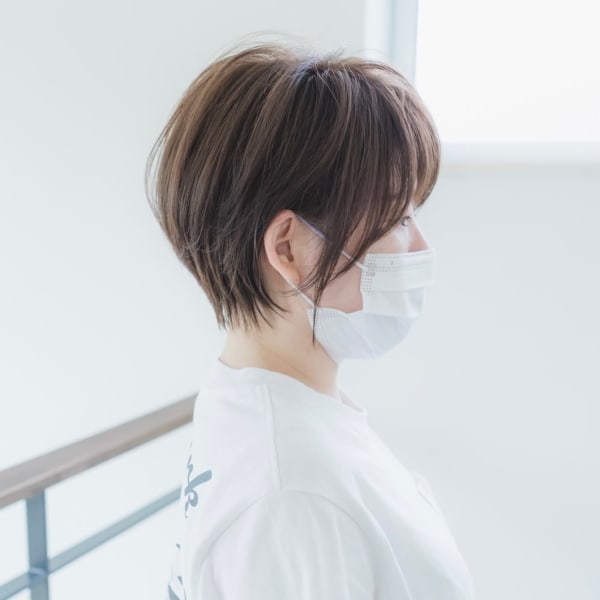 ☆透け感と抜け感のコバルトブルーアッシュショートスタイル☆