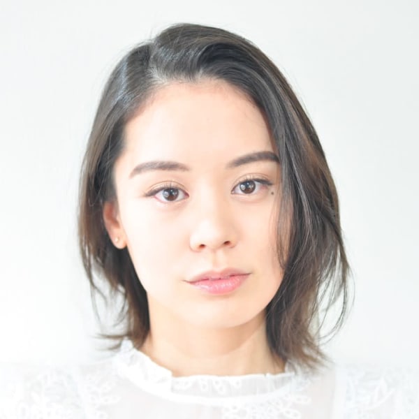 ナチュラルな外ハネ菱形シルエット