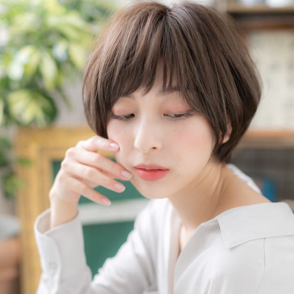 小顔切りっぱなし大人かわいいくびれショート マッシュヘア