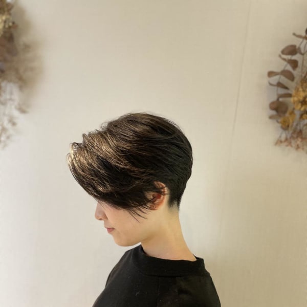 スタイリッシュな刈り上げショート◉